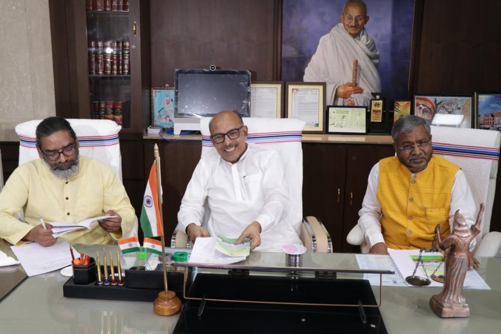 Jharkhand CM Hemant Soren , LOP, Babulala Marandi attended all partty meeting…
