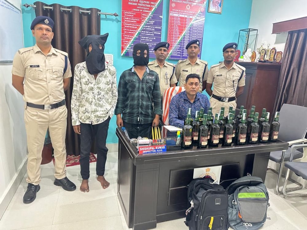 RPF arrests two liquor smugglers amid Bihar poll alert
